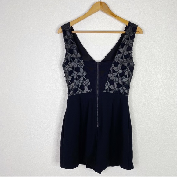 Sam Edelman Black Holly Double V Mini Dress Romper - Picture 9 of 9